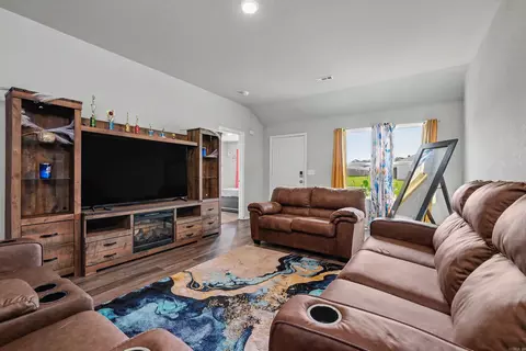 Living - 1640 Carillon Ln, Conway, AR 72034 photo 2 of 2