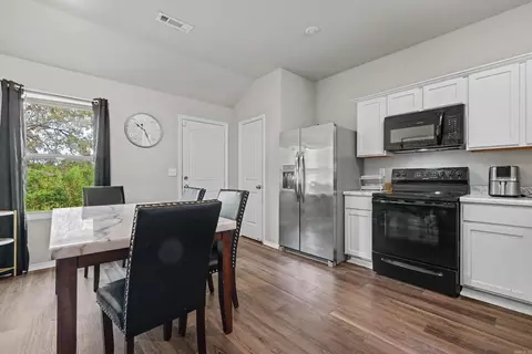 Entry Way - 1640 Carillon Ln, Conway, AR 72034 photo 2 of 2