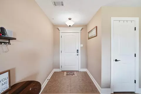 Entry Way - 28 Kay Dr, Greenbrier, AR 72058 photo 1 of 2