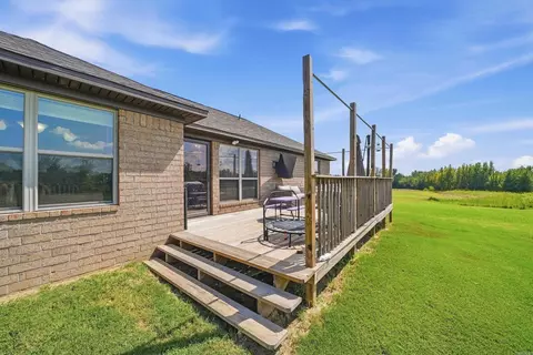 Exterior - 28 Kay Dr, Greenbrier, AR 72058 photo 4 of 6