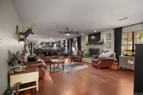 Living - 11501 Highway 128, Malvern, AR 72104 photo 3 of 4
