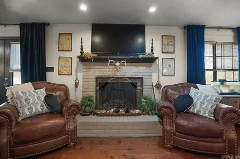 Living - 11501 Highway 128, Malvern, AR 72104 photo 4 of 4