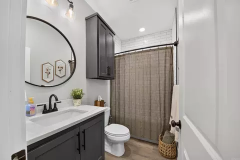 Bath - 23 Hickory Valley Dr, Cabot, AR 72023 photo 1 of 7