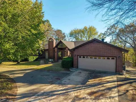 106 Pinehaven Pl, Hot Springs, AR 71913