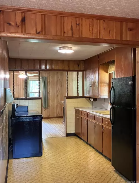 Kitchen - 24 Ann Loop, Conway, AR 72032 photo 2 of 2