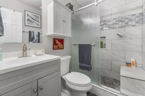 Bath - 1200 Chris Dr, Benton, AR 72015 photo 2 of 2