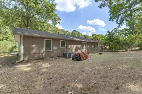 Exterior - 1200 Chris Dr, Benton, AR 72015 photo 6 of 8