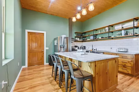 Kitchen - 292 Easy St, Malvern, AR 72104 photo 4 of 6