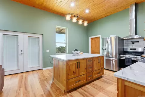 Kitchen - 292 Easy St, Malvern, AR 72104 photo 5 of 6