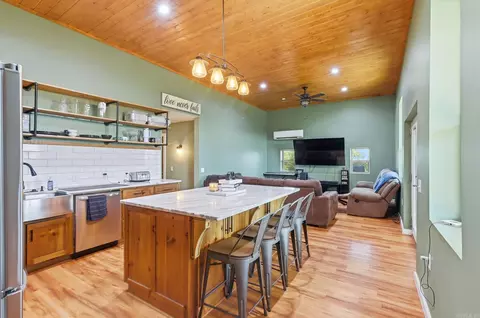Kitchen - 292 Easy St, Malvern, AR 72104 photo 6 of 6