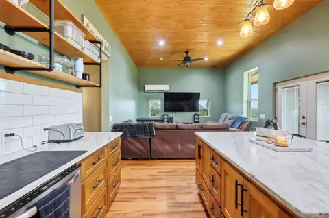 Kitchen - 292 Easy St, Malvern, AR 72104 photo 3 of 6