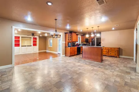 Living - 25 Pleasant St, Cabot, AR 72023 photo 3 of 3