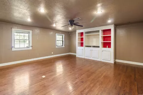 Living - 25 Pleasant St, Cabot, AR 72023 photo 1 of 3