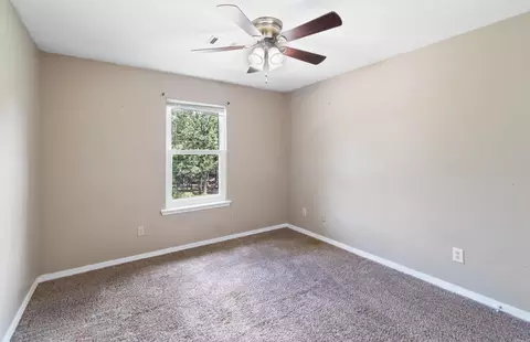 Bedroom - 17 Wildcat Trl, Conway, AR 72032 photo 2 of 3