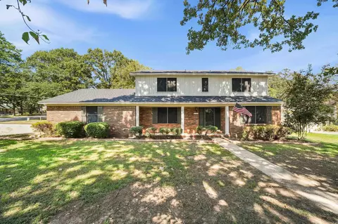 1701 War Eagle Dr, North Little Rock, AR 72116