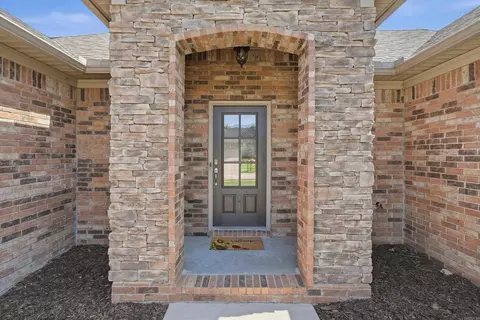 Entry Way - 1140 Georgetown Dr, Conway, AR 72034 photo 1 of 4