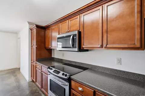 Kitchen - 1140 Georgetown Dr, Conway, AR 72034 photo 3 of 5