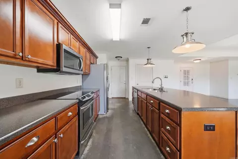 Kitchen - 1140 Georgetown Dr, Conway, AR 72034 photo 5 of 5