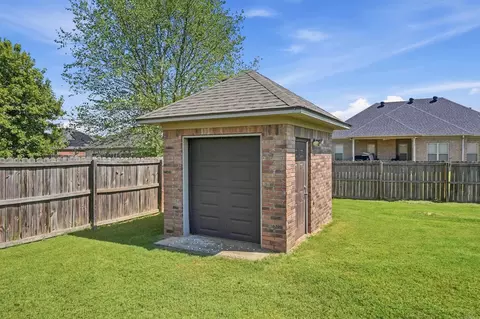 Exterior - 1140 Georgetown Dr, Conway, AR 72034 photo 5 of 8