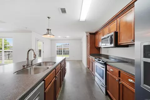 Kitchen - 1140 Georgetown Dr, Conway, AR 72034 photo 2 of 5