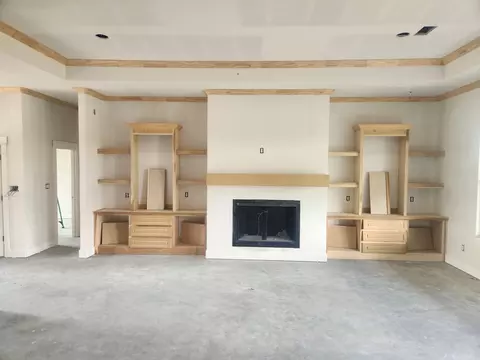 Living - 695 Mound View Dr, England, AR 72046 photo 1 of 2