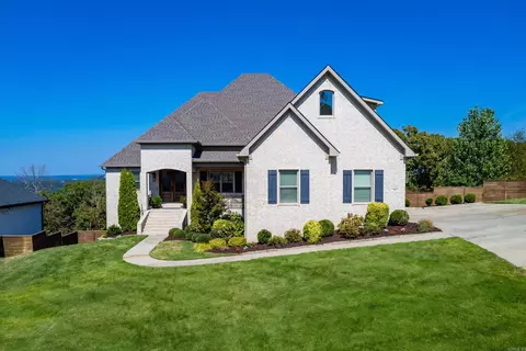 74 Falstone Dr, Little Rock, AR 72223