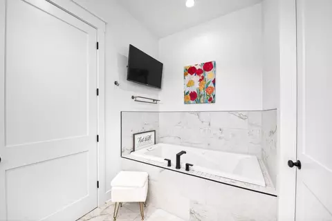 Bath - 1586 Calcutta Dr, Cabot, AR 72023 photo 4 of 6