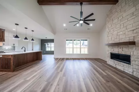 Living - 14 Albion Ct, Cabot, AR 72023 photo 5 of 6
