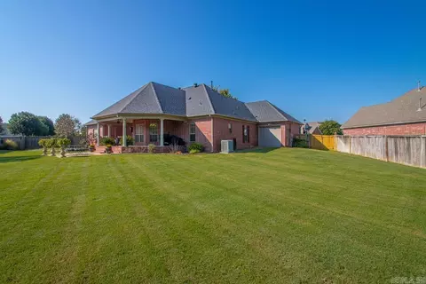 Exterior - 1500 S Beach St, Conway, AR 72034 photo 5 of 15