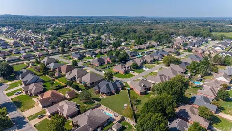 View/Area - 1500 S Beach St, Conway, AR 72034 photo 1 of 3