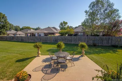 Exterior - 1500 S Beach St, Conway, AR 72034 photo 8 of 15