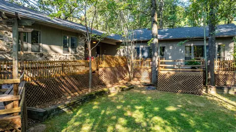 7601 Flintrock Rd, North Little Rock, AR 72116