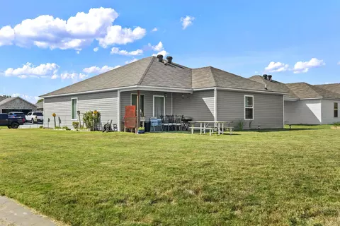 Exterior - 2 Candlelight Dr, Conway, AR 72032 photo 5 of 6