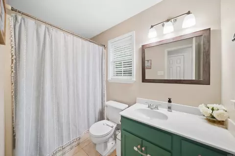 Bath - 2315 Rainbow Rd, Conway, AR 72032 photo 2 of 2