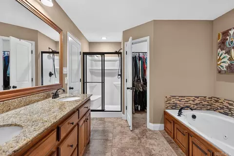 Bath - 5421 William Ln, Bryant, AR 72022 photo 1 of 2