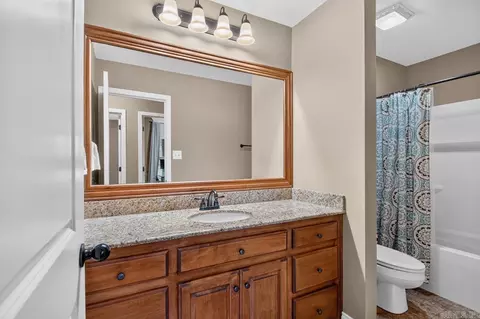 Bath - 5421 William Ln, Bryant, AR 72022 photo 2 of 2