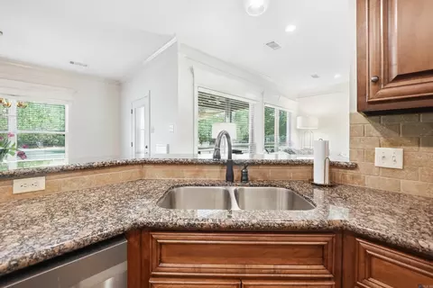 Kitchen - 25 Colt Loop, Greenbrier, AR 72058 photo 3 of 5