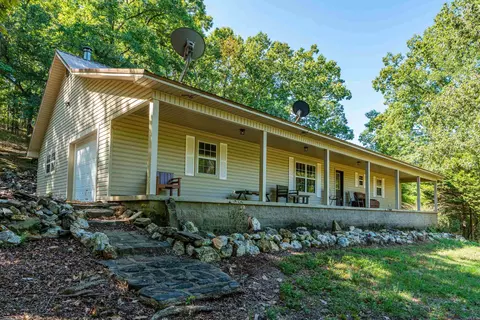 219 Oak Valley Dr, Hot Springs, AR 71913