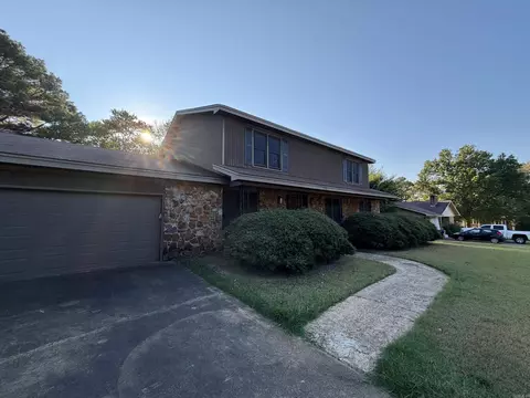 2320 Indian Trails St, Jonesboro, AR 72401