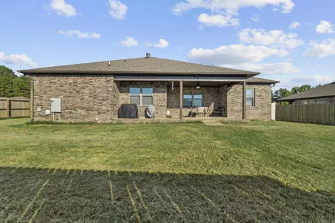 Exterior - 37 Aberdeen Dr, Cabot, AR 72023 photo 4 of 7
