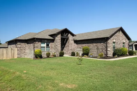 Exterior - 37 Aberdeen Dr, Cabot, AR 72023 photo 2 of 7
