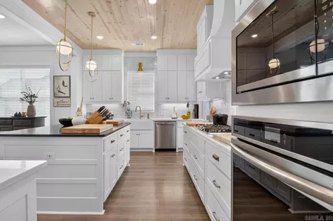 Kitchen - 9 W Citron, Bryant, AR 72022 photo 3 of 4