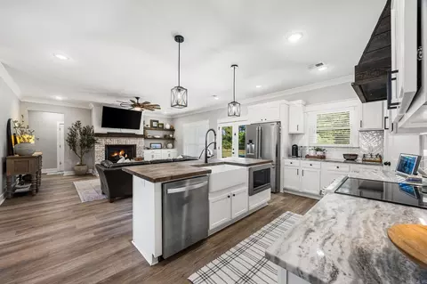 Kitchen - 110 J B Ln, El Paso, AR 72045 photo 1 of 1