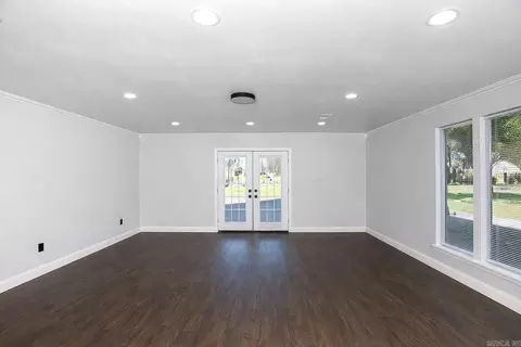 Living - 3602 Mobile, Pine Bluff, AR 71601 photo 5 of 8