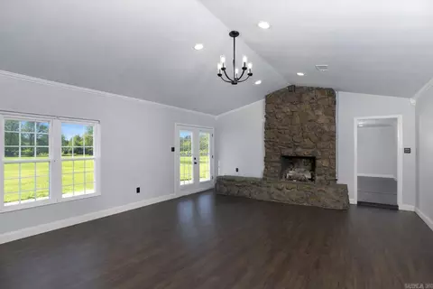 Living - 3602 Mobile, Pine Bluff, AR 71601 photo 3 of 8