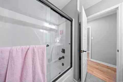 Bath - 1503 Del Rey Ct, Benton, AR 72019 photo 8 of 8