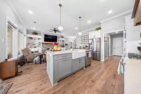 Kitchen - 1503 Del Rey Ct, Benton, AR 72019 photo 4 of 4