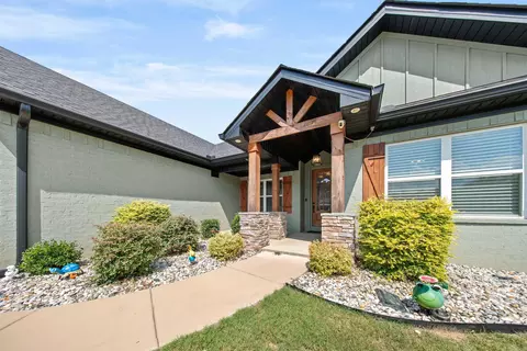 Exterior - 1503 Del Rey Ct, Benton, AR 72019 photo 2 of 7