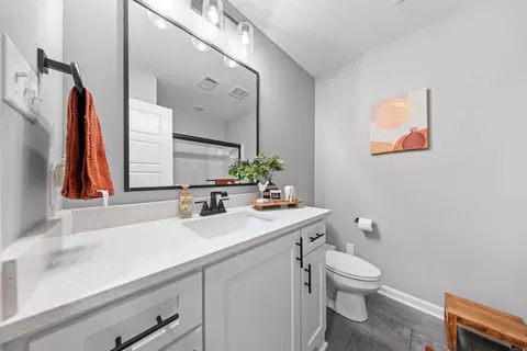 Bath - 1503 Del Rey Ct, Benton, AR 72019 photo 5 of 8