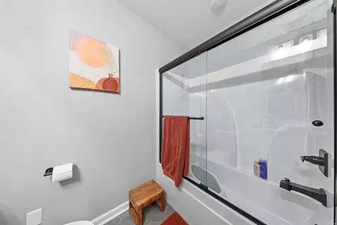 Bath - 1503 Del Rey Ct, Benton, AR 72019 photo 6 of 8
